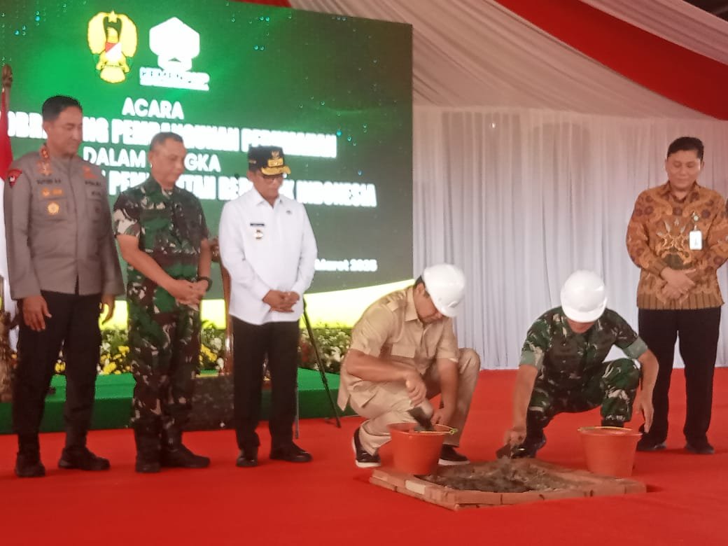 Inspektur Jenderal TNI Angkatan Darat (Irjenad) Letjen TNI Erwin Djatniko
