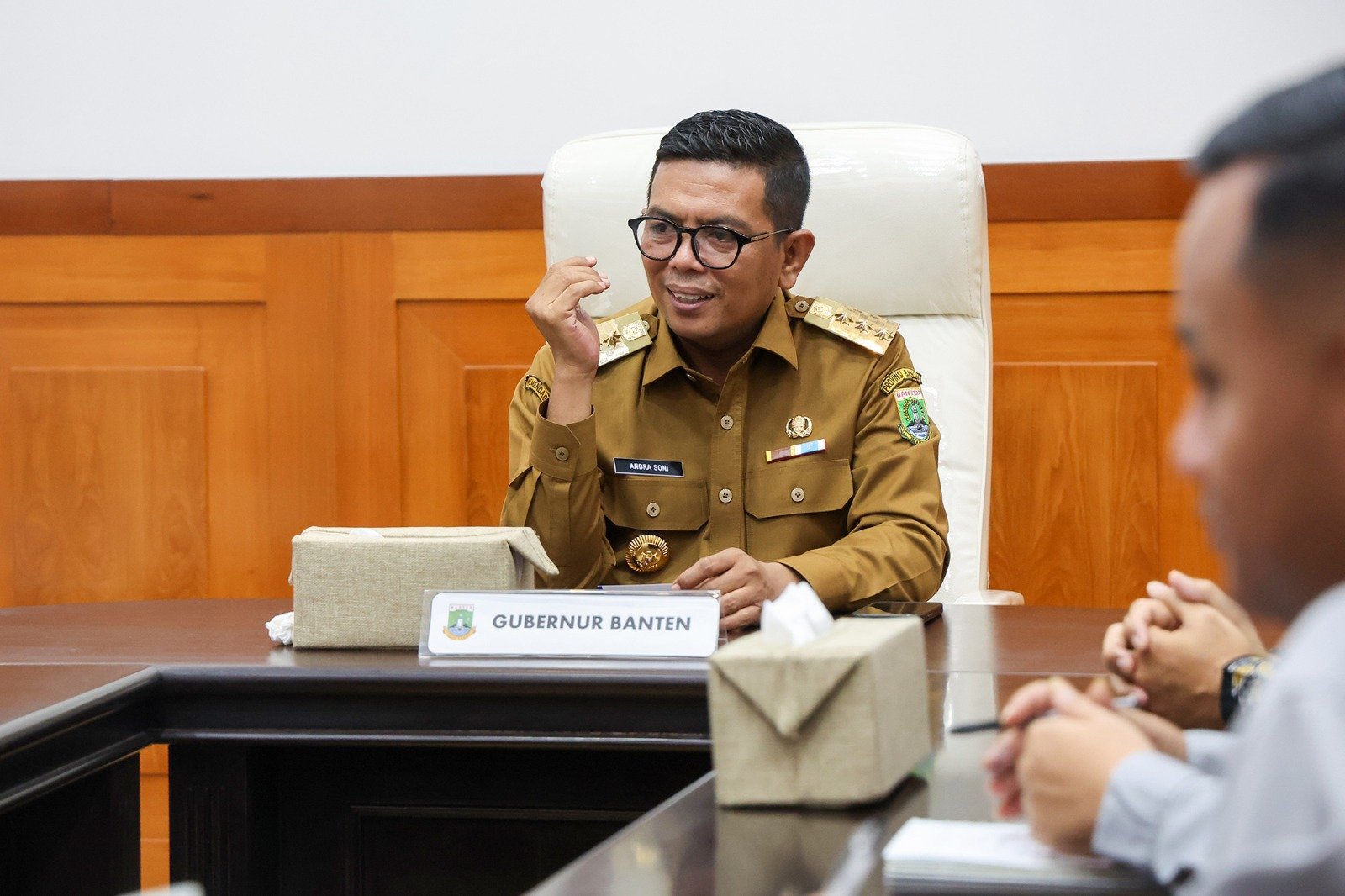 Gubernur Andra Soni