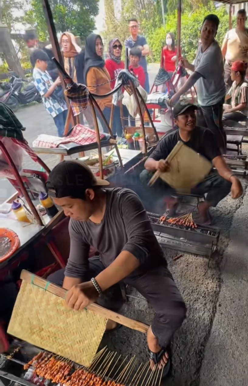 CENTRAL WARUNG KULINER TRAWAS, SURGA KULINER DI KAKI GUNUNG WELIRANG