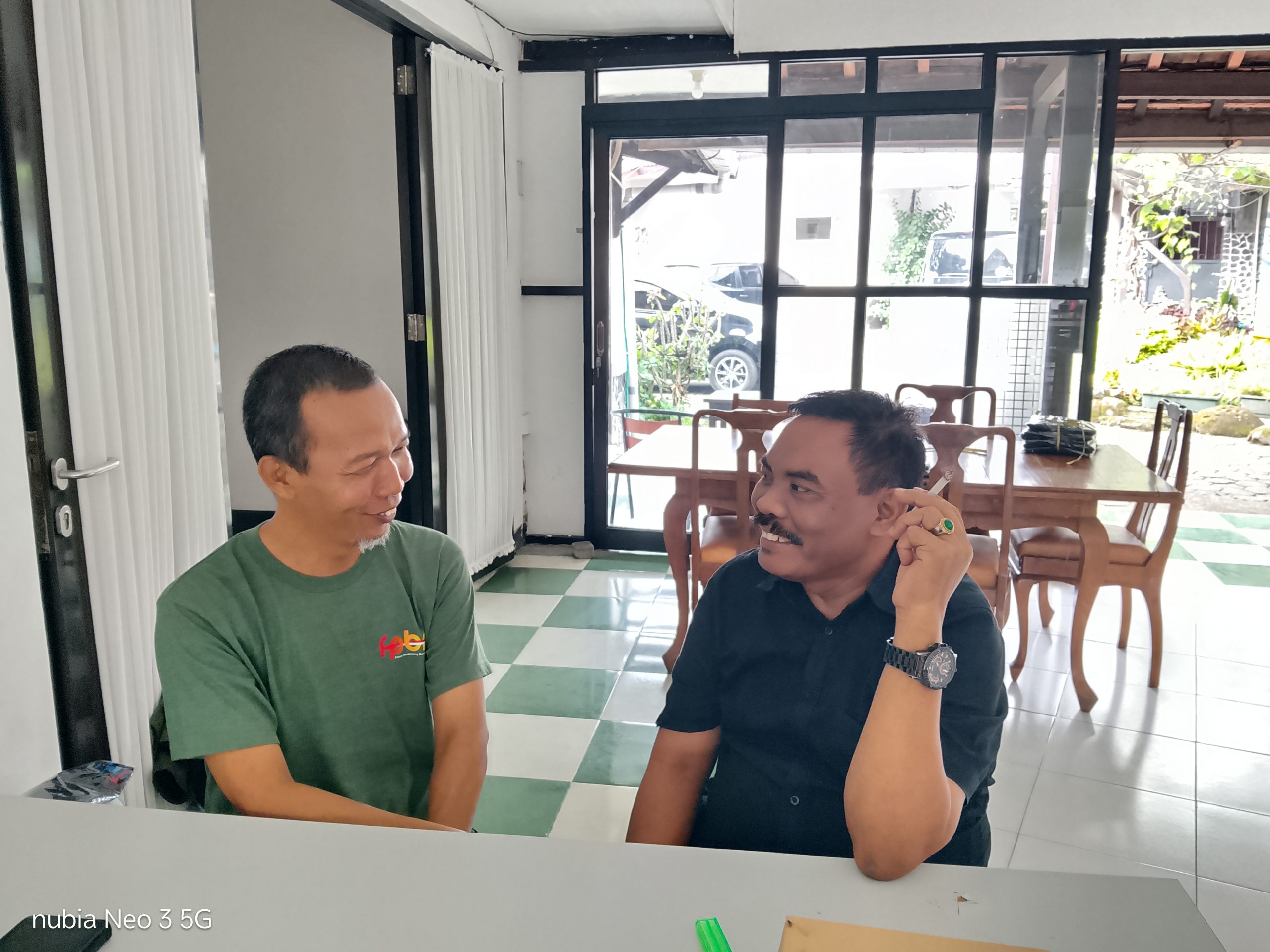 Pertemuan Dua Sahabat Seperjuangan: Mengenang Perjalanan dan Merancang Masa Depan Buruh Indonesia