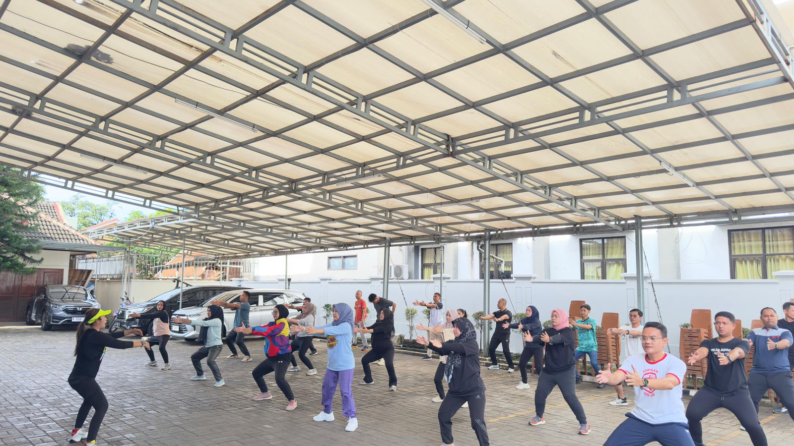 BRI Pandeglang galakkan senam pagi secara rutin