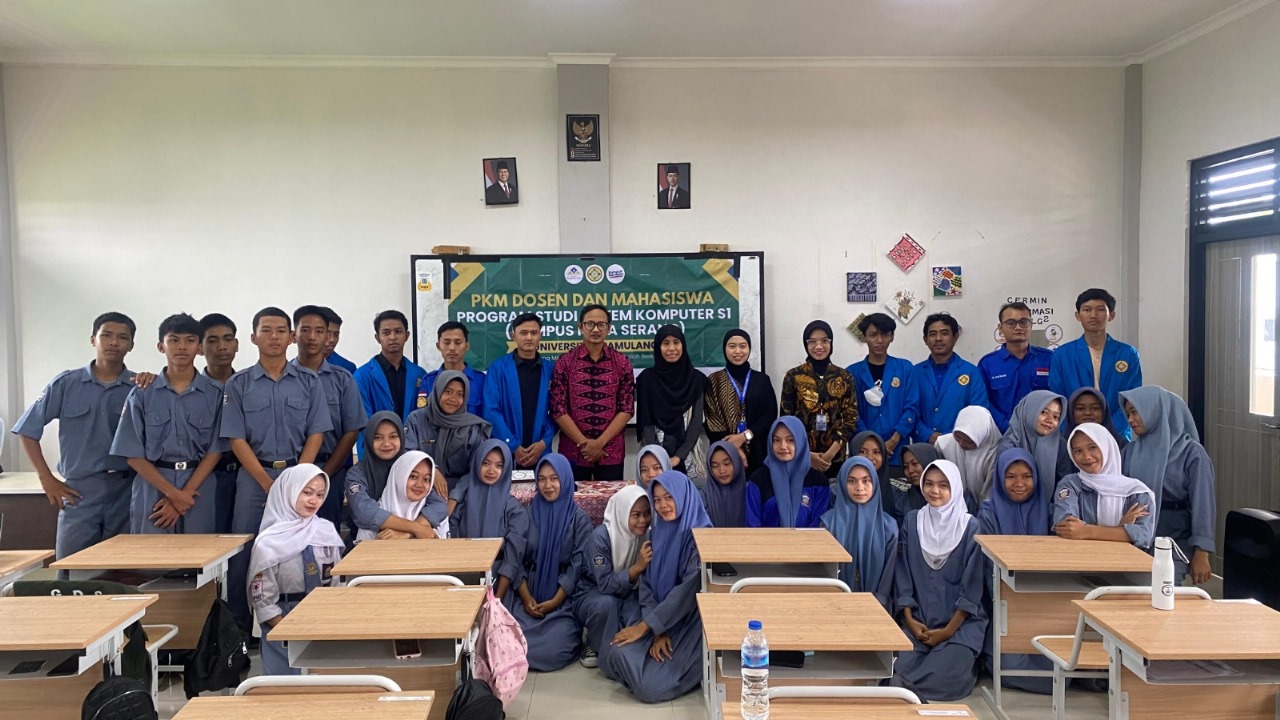 Peningkatan Kompetensi Siswa SMKN 1 Baros Melalui Strategi Digital Marketing Berbasis Mobile Platform