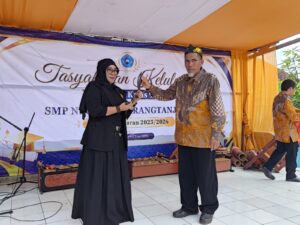 Tasyakuran dan Pentas Seni SMPN 2 Karangtanjung Berlangsung Meriah, Angkat Budaya Banten dan Lepas Siswa Kelas IX